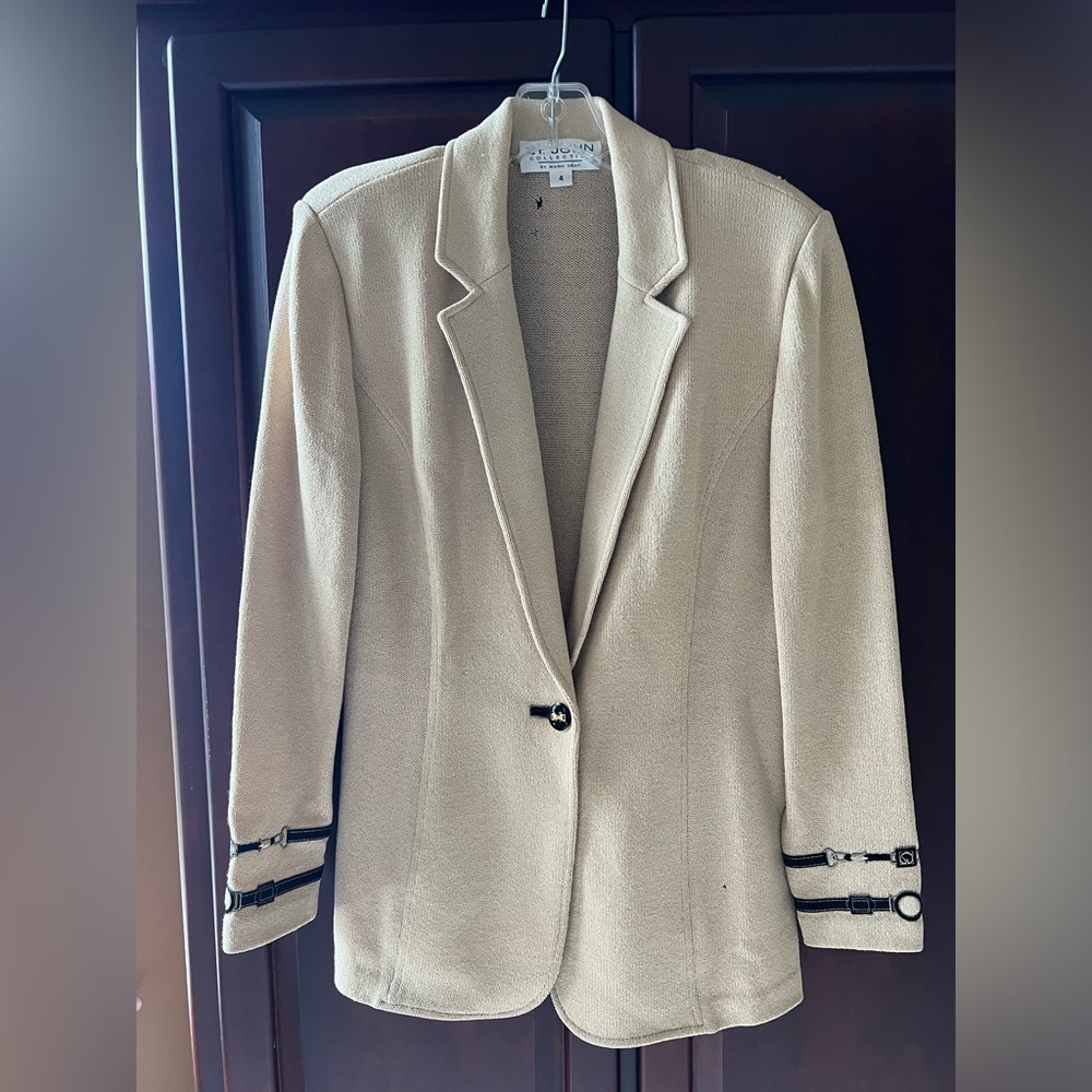 St. John Women’s Blazer Beige Size 4